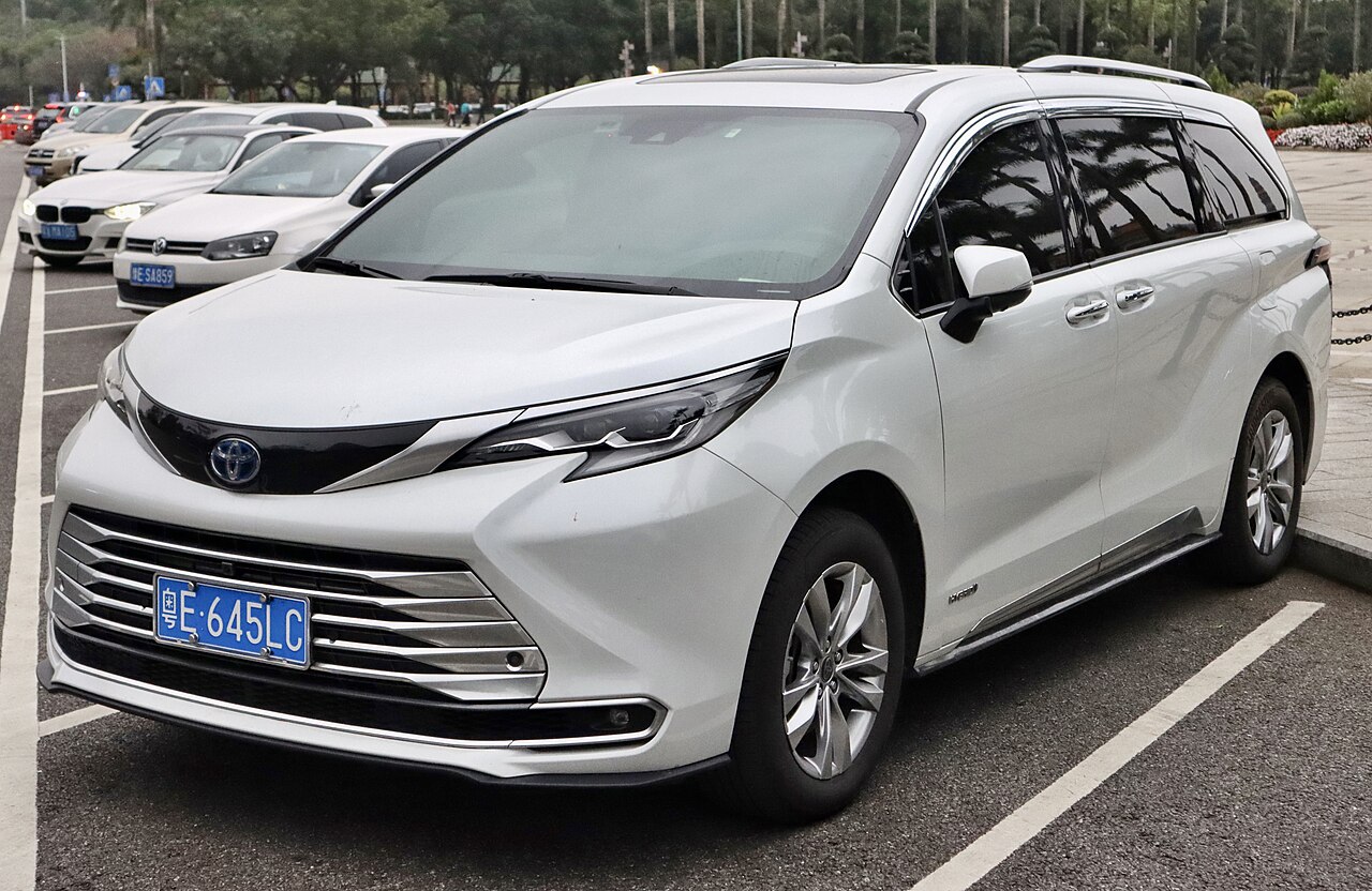 Toyota Sienna Shuttle